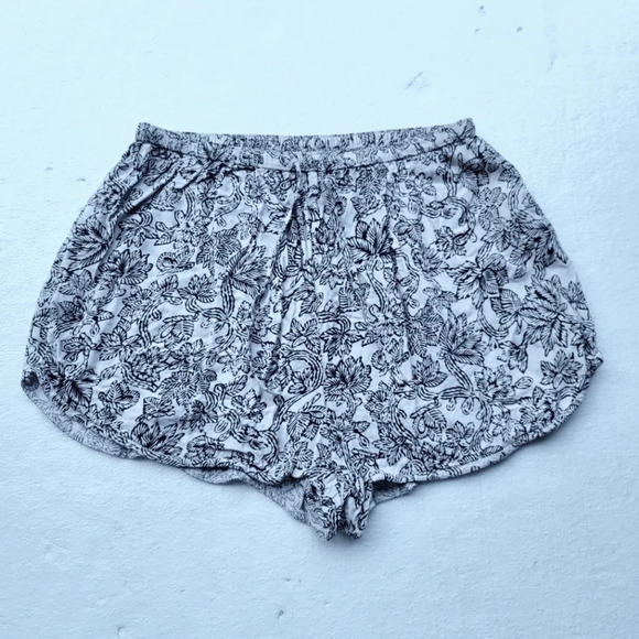 Abercrombie & Fitch Shorts Floral Black Ivory Lounge Drawstring Elastic Waist M - Picture 1 of 9